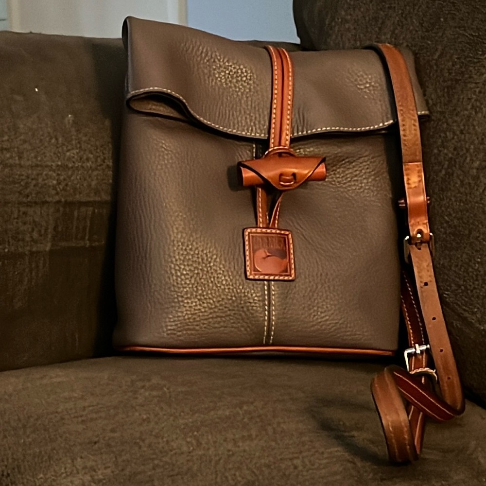 Dooney and Bourke toggle crossbody